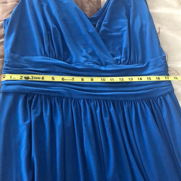 Beautiful Dress - Picture 4 of 7